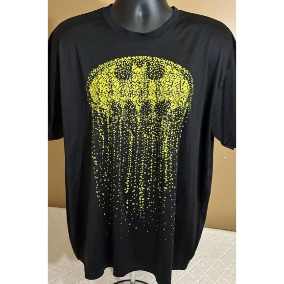 Batman DC Comics Cascading Logo Soft Feel Black Shirt Men’s Size XL - Picture 2 of 14